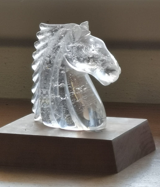 Pferdekopf aus Bergkristall