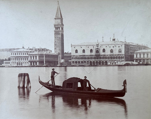 Panorama mit Gondel / Venedig
